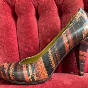 Vince Camuto leather pump heels